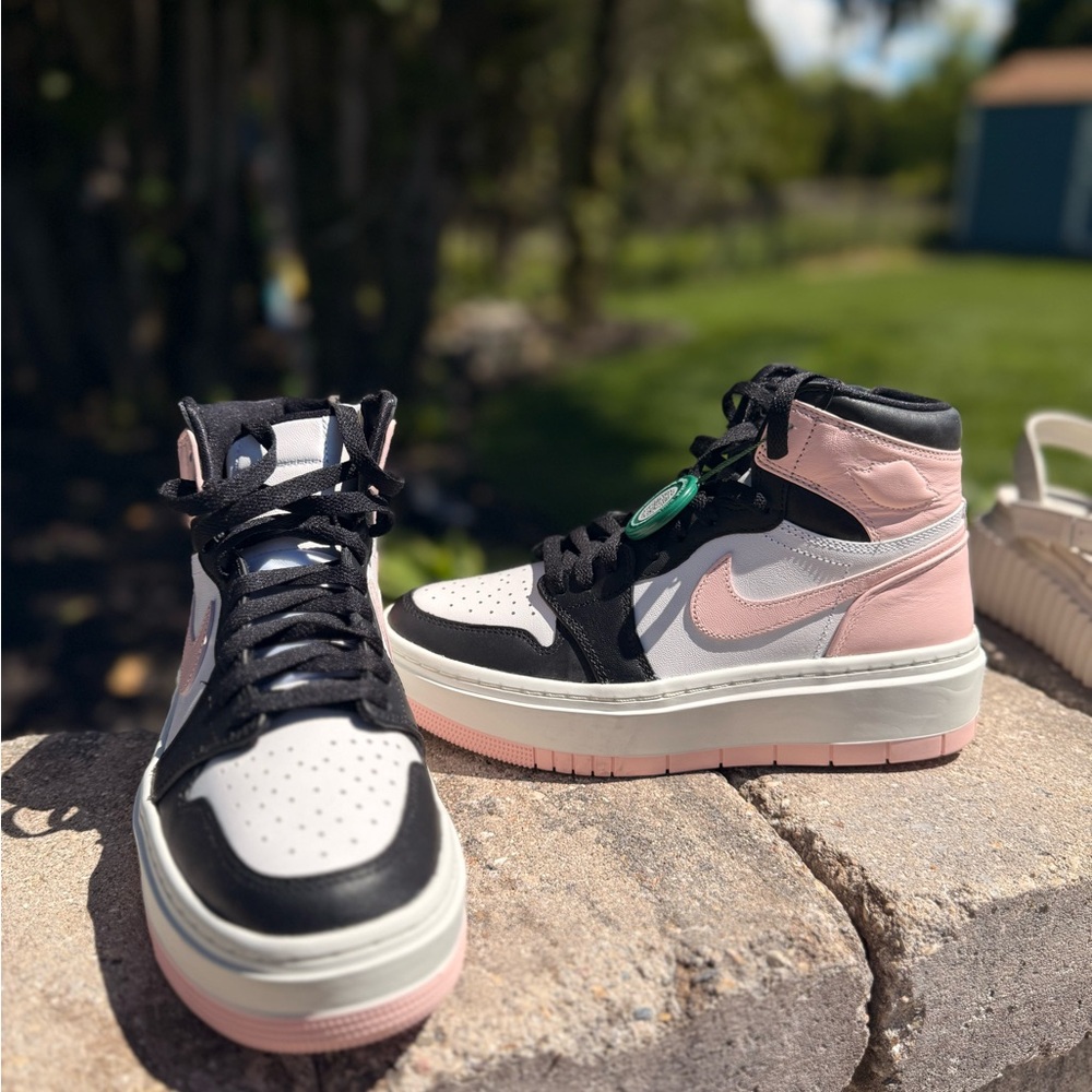 Nike Air Jordan 1 Elevate High Women's 8.5 white black pink